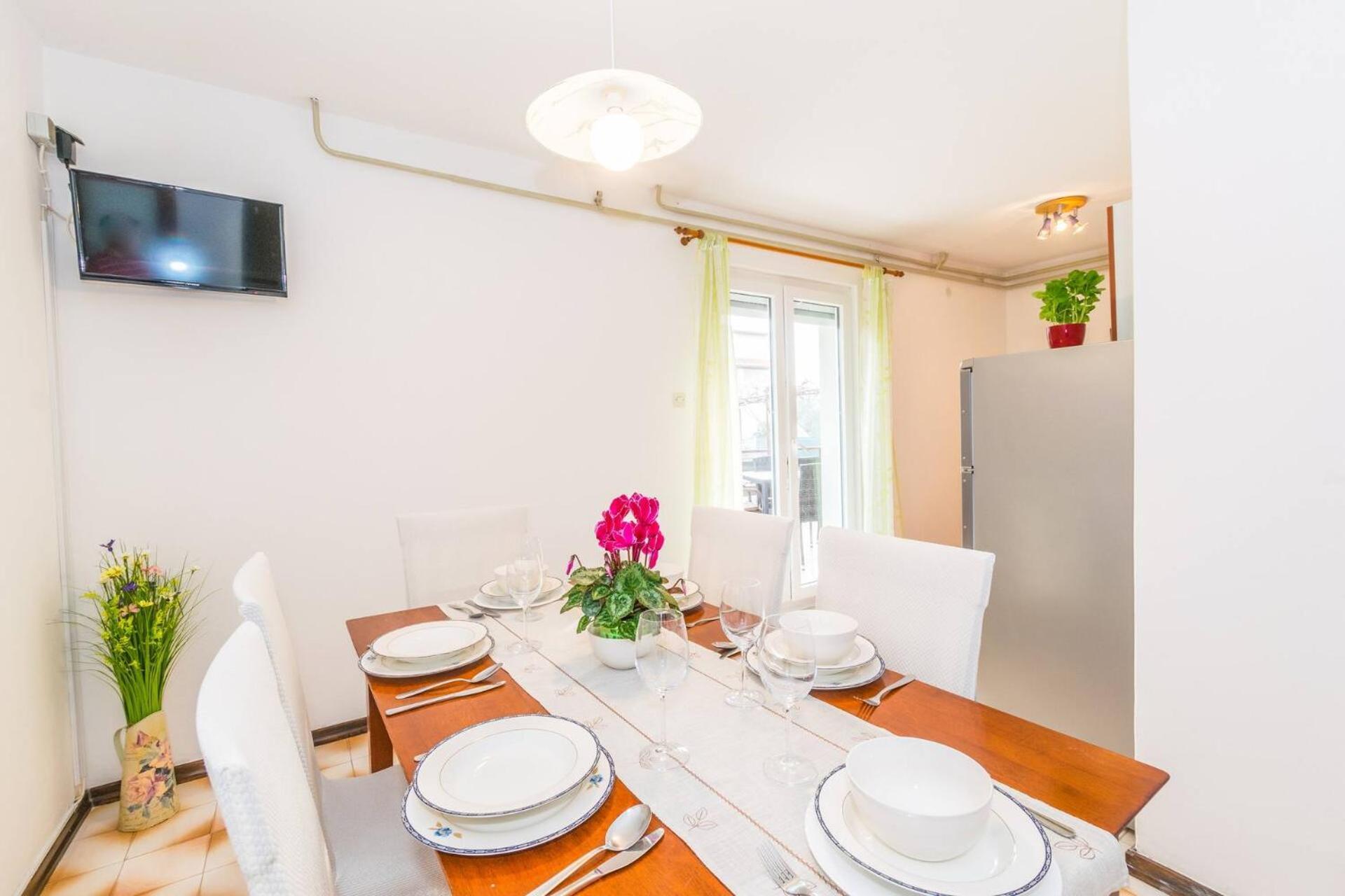 Family House With 2 Apartments - Irma Medulin Exterior photo